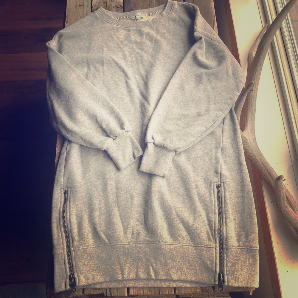 American Eagle sweater small